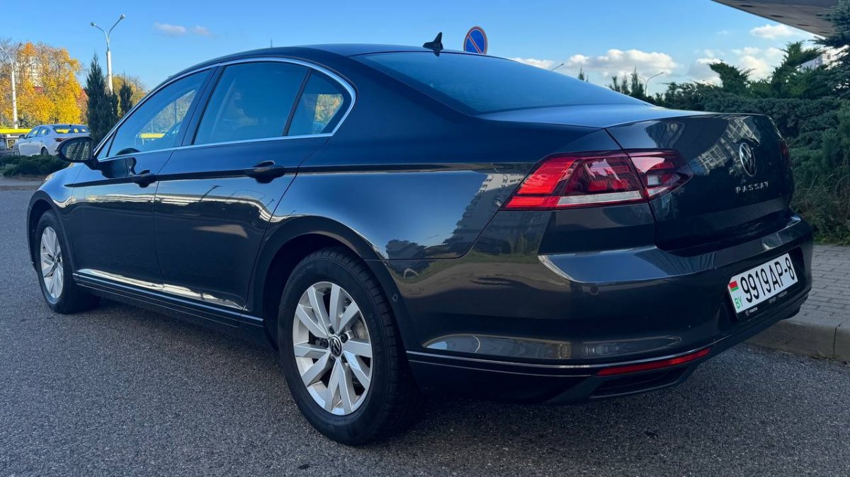 Volkswagen Passat комплектация Business седан