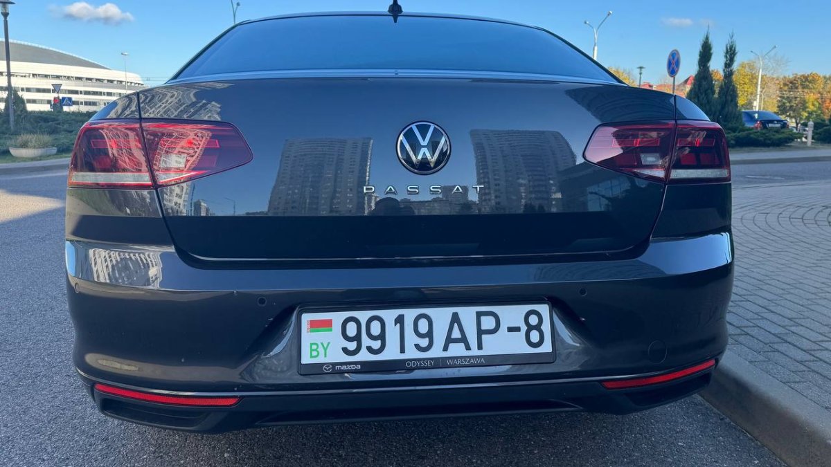 Volkswagen Passat комплектация Business седан